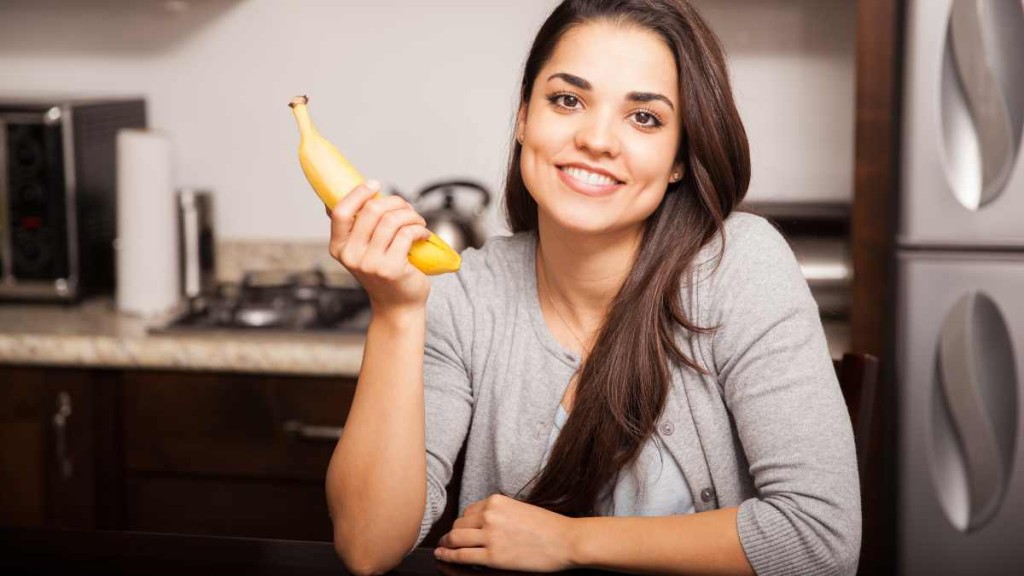 How to Keep Bananas Fresh for 10 Days with This Simple Trick How to Keep Bananas Fresh for 10 Days