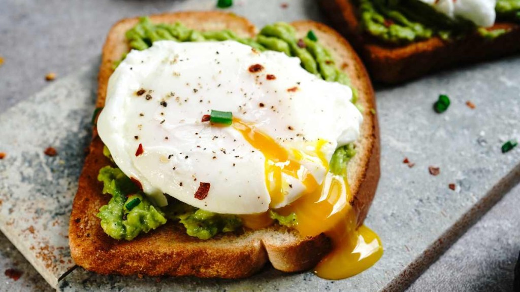 Master Poached Eggs in Just 60 Seconds with This Microwave Hack How to Poach Eggs in the Microwave